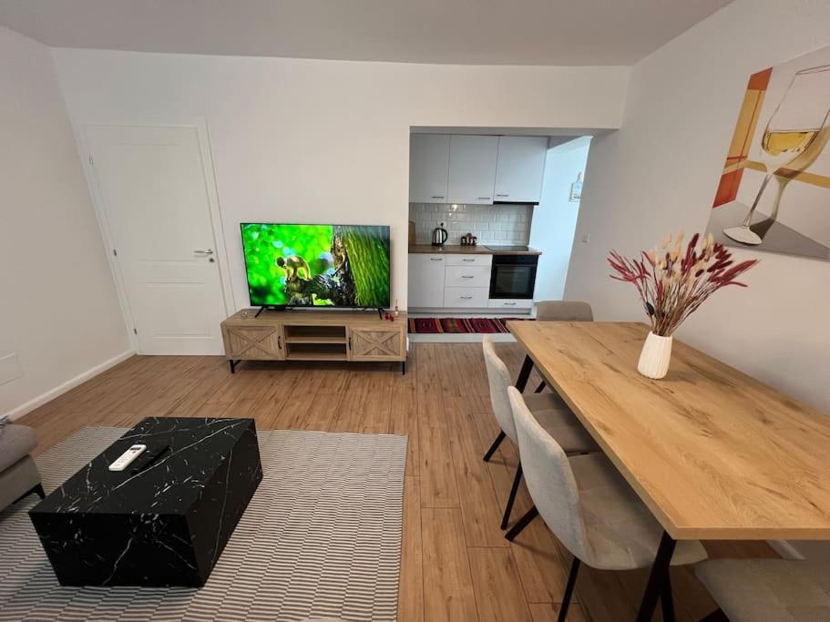 Modern Apt Near City Centre Шкодер Екстер'єр фото