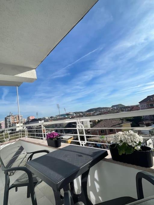 Modern Apt Near City Centre Шкодер Екстер'єр фото