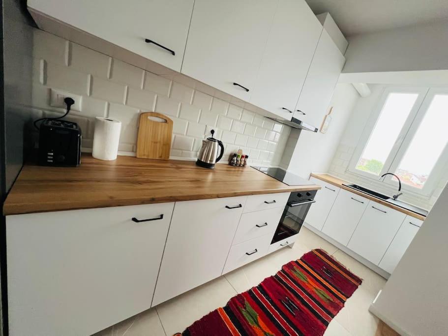 Modern Apt Near City Centre Шкодер Екстер'єр фото