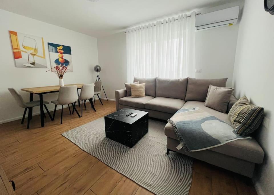 Modern Apt Near City Centre Шкодер Екстер'єр фото